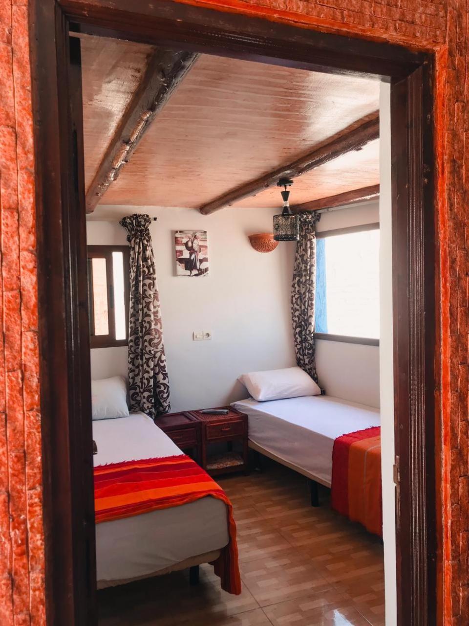 Tafoukt Surf Hostel ทากาเซาท์ ภายนอก รูปภาพ